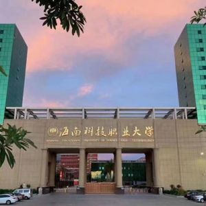 职业本科招生、培养、就业有哪些特色？