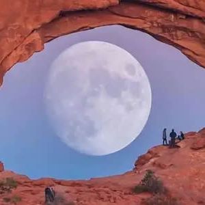 现代诗：捡到一枚消瘦的月亮
