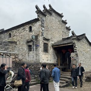 杨克：在田庐